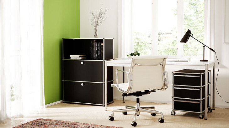 LE HOME OFFICE AVEC USM EN NOIR ET BLANC